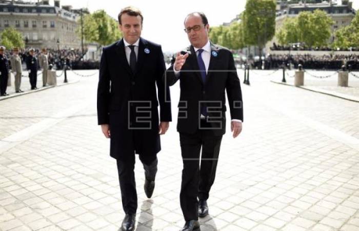 Hollande confirma que el traspaso de poderes a Macron será el domingo