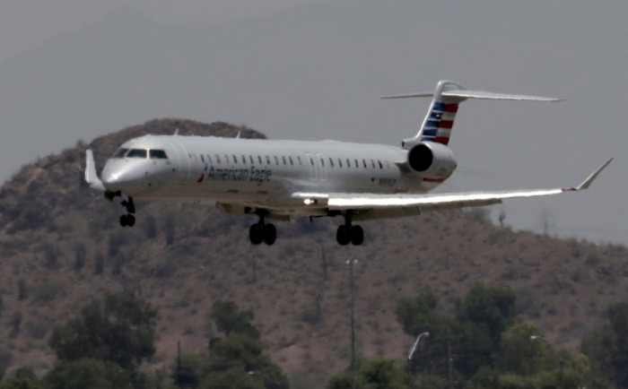 It’s so hot in Phoenix that airplanes can’t fly