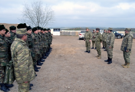 Xanlar Vəliyev cəbhəyə getdi