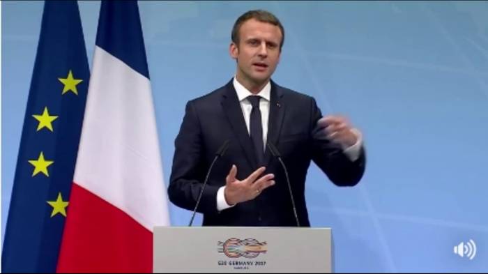 Macron fâche l'Afrique en évoquant les "7, 8 enfants par femme"