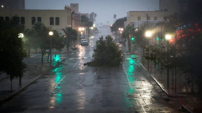 Hurrikan "Harvey" wütet in Texas