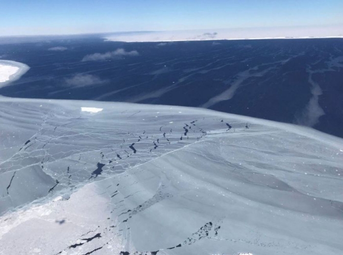 Giant iceberg breaks off east Antarctica
