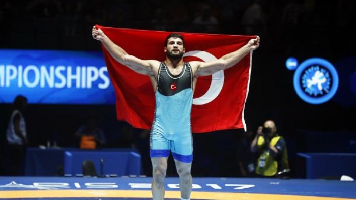 التركي " متة هان باشار" ينال ذهبية في بطولة العالم للمصارعة الرومانية بوزن 85 كيلوغراماً