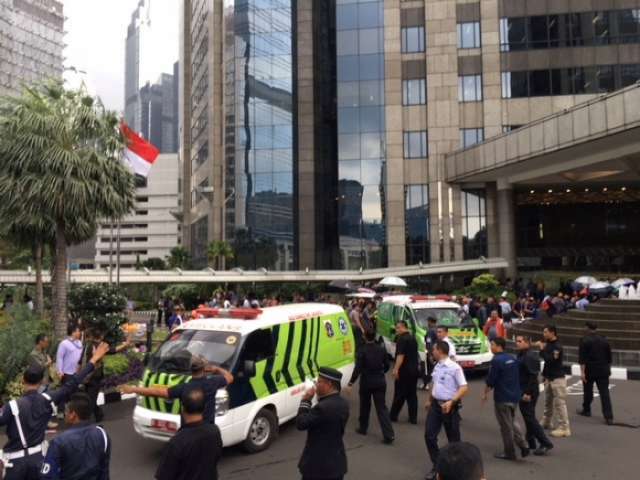 People evacuated from Indonesia Stock Exchange after reports of collapsed structure