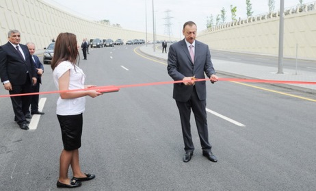 Azerbaijani president attends opening of bridge over Kur River 