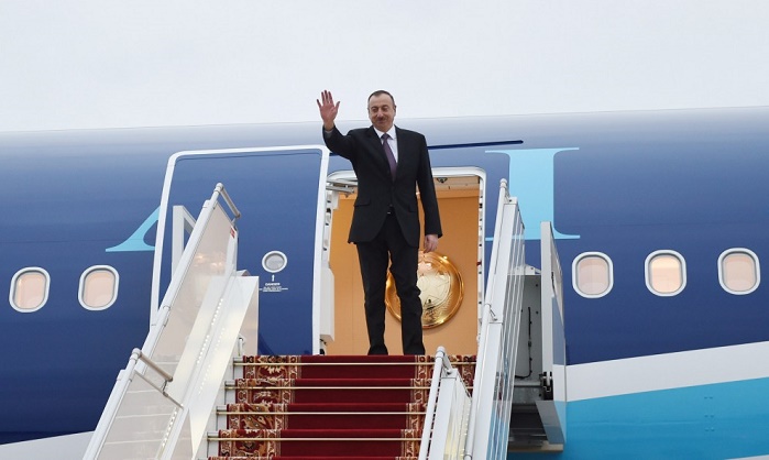 President Ilham Aliyev ends his official visit to Belarus