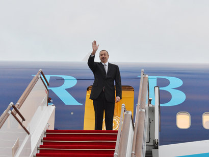 Azerbaijani president arrives in Astrakhan on working visit