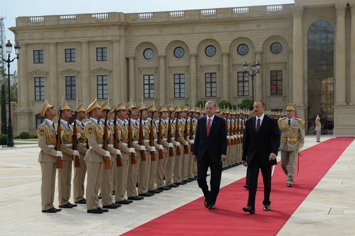 Official welcome ceremony held for Turkish president in Baku