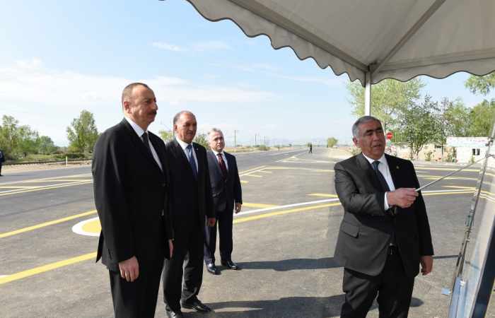 Le président Ilham Aliyev est en visite à Yevlakh - PHOTOS