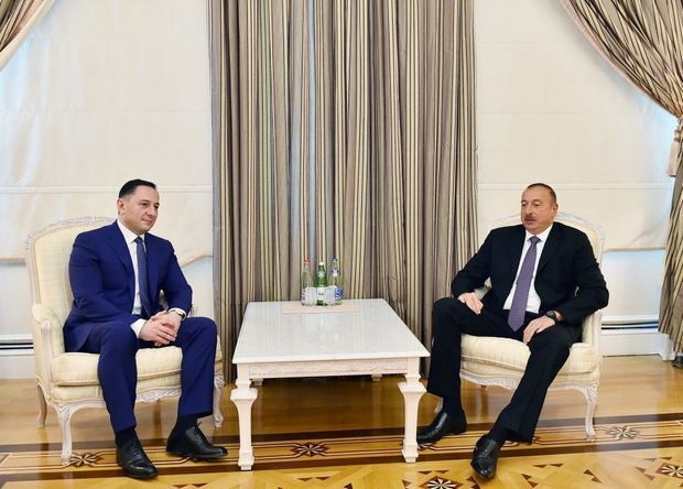 El Presidente de Azerbaiyán Ilham Aliyev admitió al Jefe del Servicio de Seguridad Nacional de Georgia Vaxtang Gomelaury.