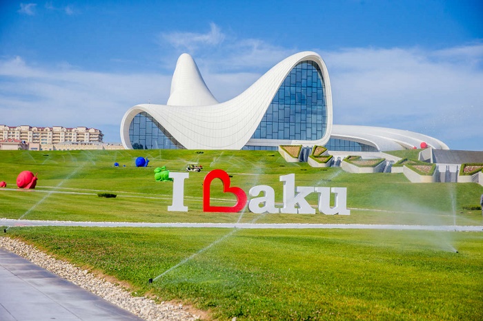 "I Love Baku" incəsənət kompozisiyası açılıb