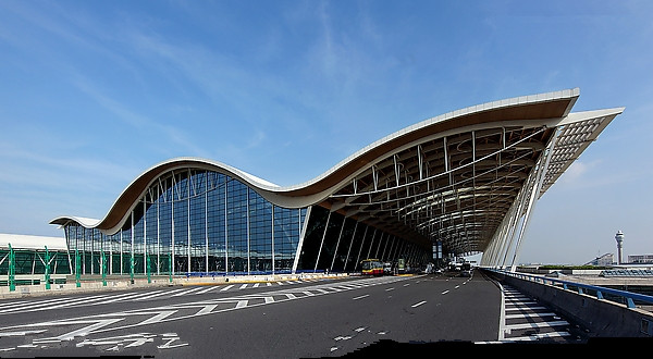 Una explosión sacude el aeropuerto internacional de Shanghái Pudong 