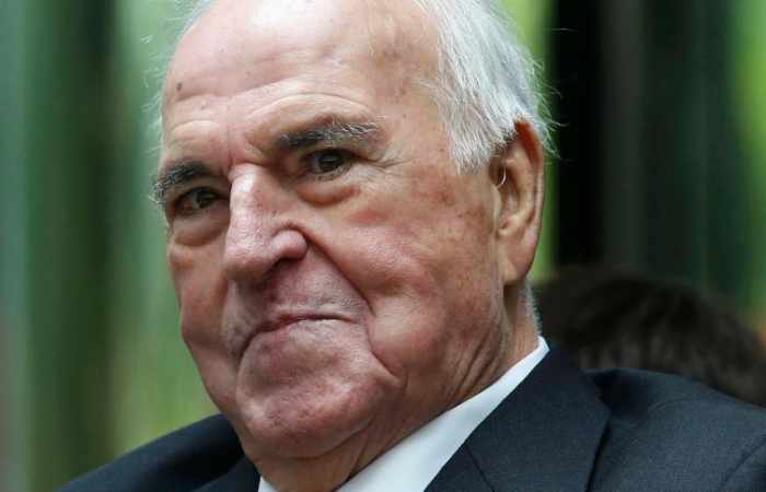 Gericht spricht Helmut Kohl eine Million Euro Schadensersatz zu