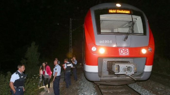 Würzburg: Ermittler finden handgemalte IS-Flagge bei Zug-Angreifer
