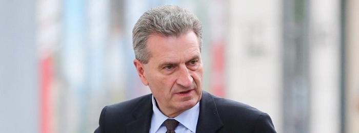 China verärgert über Oettingers “Schlitzaugen“-Rede-VIDEO