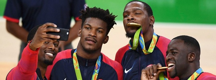 Gold für die US-Basketballer: Shiny happy Beamte