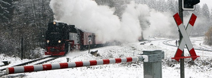 Wintereinbruch behindert Bahnverkehr im Norden