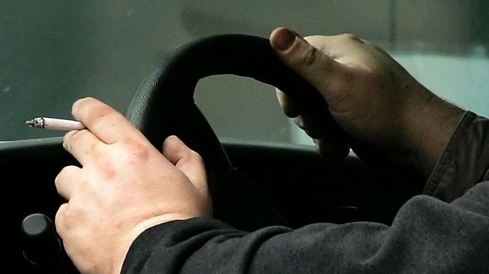 Schotten verbieten Rauchen bei Autofahrten mit Kindern