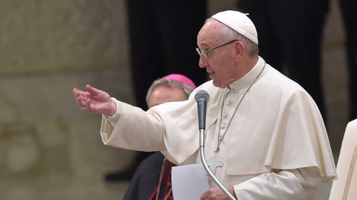 Papst vergleicht Leser mit Exkremente-Essern