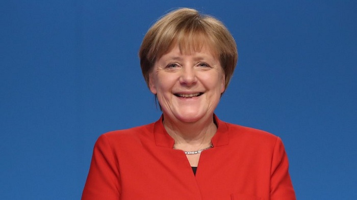 Asylbewerber lösen mit Geschenk für Merkel Polizeieinsatz aus