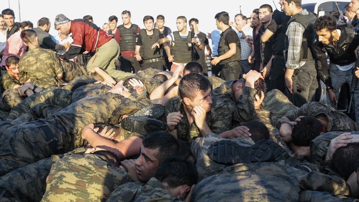 Türkische Soldaten zu lebenslanger Haft verurteilt