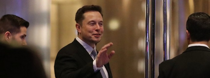 Tesla-Chef Musk übernimmt Schaden am Retterauto 