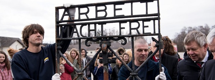 Gestohlenes Tor ist zurück in Dachau