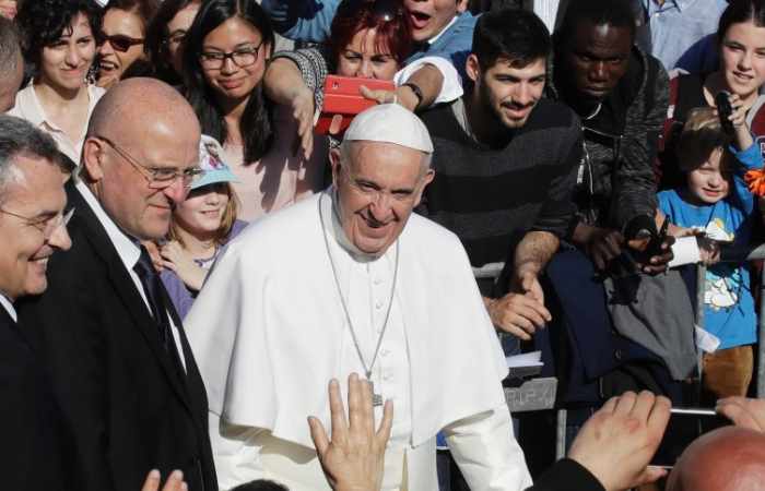 Papst Franziskus vergleicht Flüchtlingslager mit Konzentrationslagern