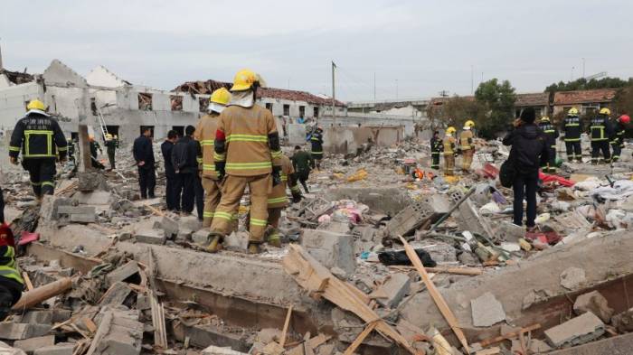 Explosion in China - mehrere Häuser eingestürzt
