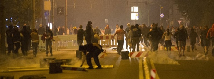 Drei Männer wegen Randale vor Flüchtlingsheim verurteilt