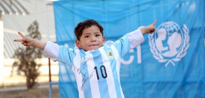 Fünfjähriger aus Afghanistan: Messi signiert Trikots für Murtaza