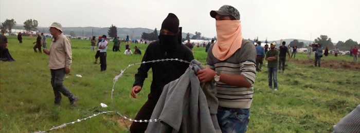 Idomeni: Mazedonische Polizei setzt Tränengas gegen Flüchtlinge ein