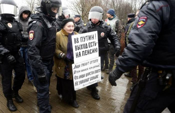 Plus de 200 manifestants anti-Poutine arrêtés à Moscou
