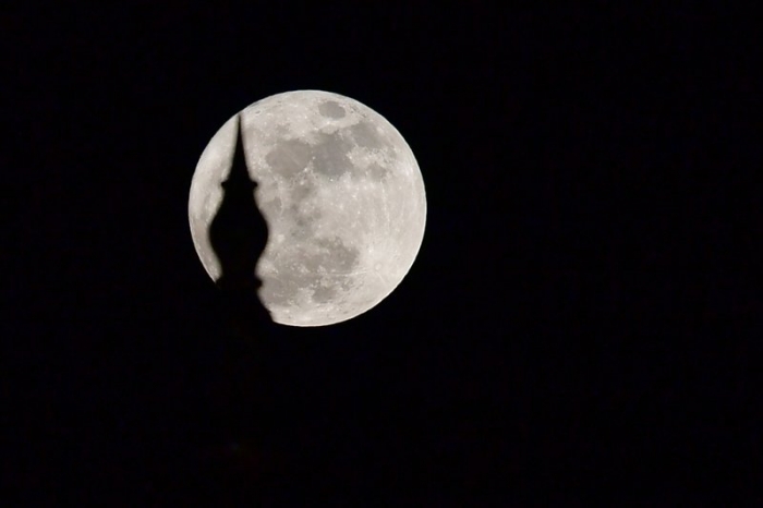 The First Supermoon of 2018 Arrives on New Year's Day