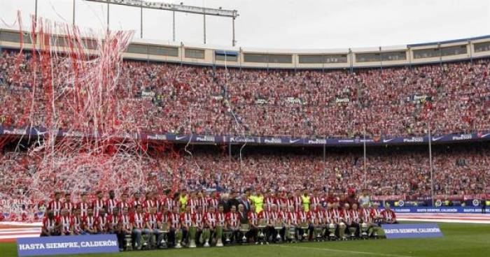 Jugadores, 19 títulos y la afición dicen "hasta siempre" al Vicente Calderón