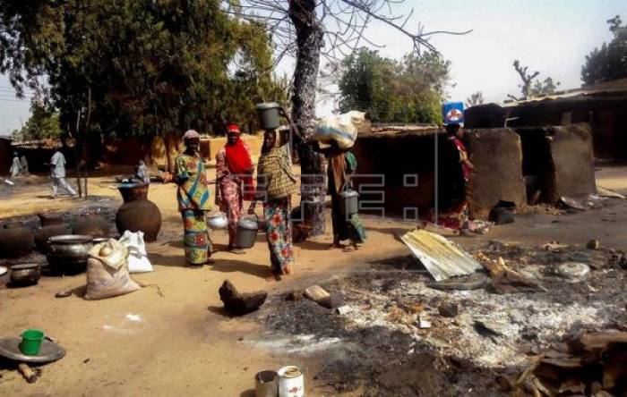 Al menos 27 muertos y 80 heridos en un atentado suicida en Nigeria