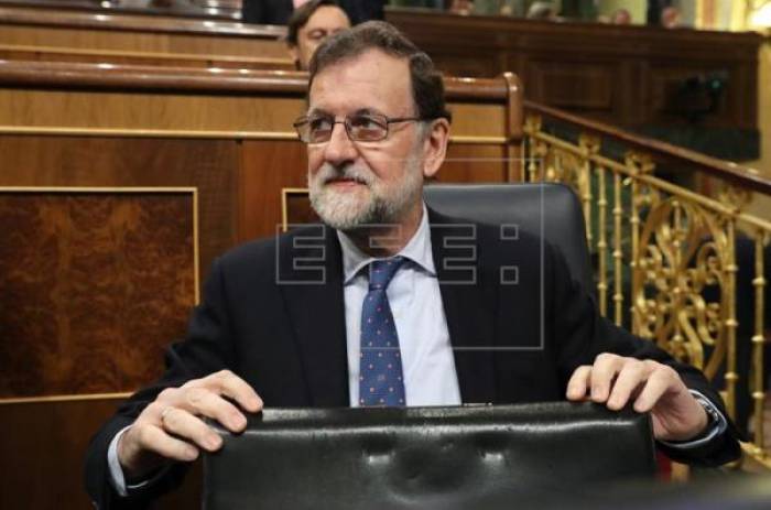 Rajoy mantiene la confianza en Catalá y los fiscales pese a su reprobación