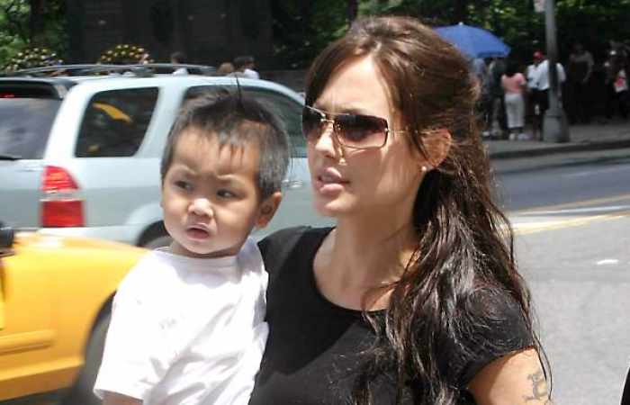 Angelina Jolie soll illegal adoptiert haben