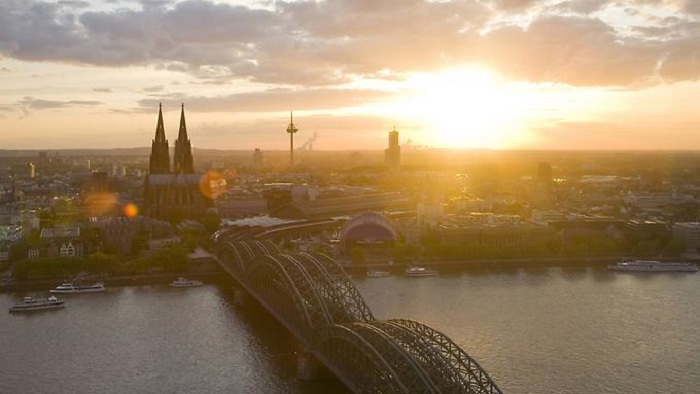 Köln prüft Einsatz von Wasserbussen