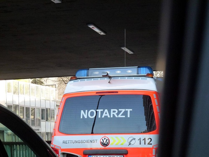 Notarztwagen beschädigt - Patient tot