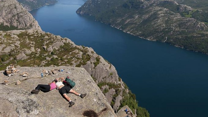 Selfie-Unfälle: Wie Norwegen Touristen warnt