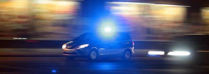 Polizei  findet drei Leichen in Wohnheim