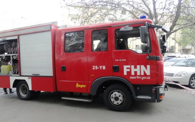 Sumqayıtda binada yanğın, 16 nəfər təxliyə edildi