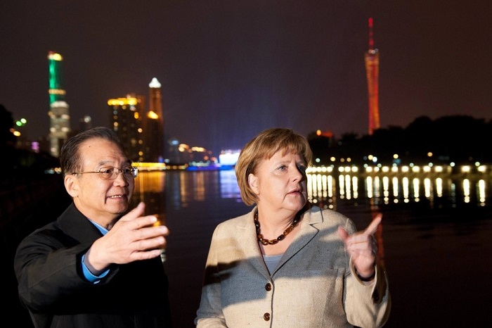 Merkel punktet in China mit Kritik