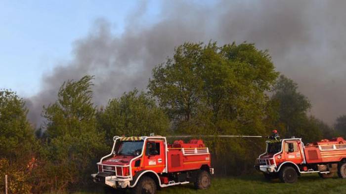 Un important incendie s'est déclaré à la frontière franco-espagnole