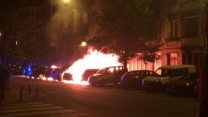Bruxelles : au moins neuf voitures incendiées - VIDEO