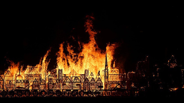Gran Incendio de Londres: el Támesis ve arder una réplica de la capital del siglo XVII