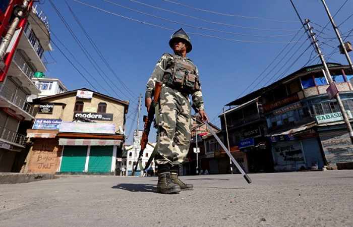 Militantes atacan campamento militar en Cachemira
