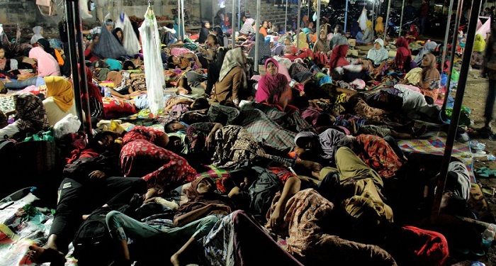 Indonésie: 84.000 déplacés après le séisme