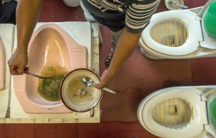 En Indonésie, le café toilette allie insolite et éducation
